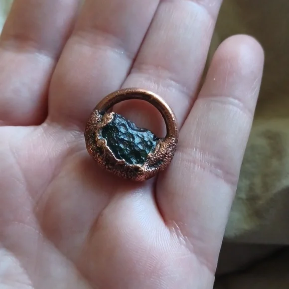 Moldavite Casted in Copper Circle - Picture 4 of 6